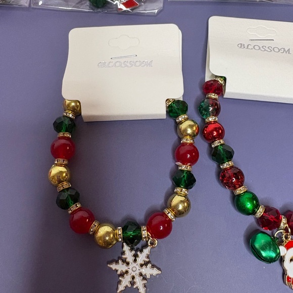 Set of two - Beaded Christmas braclets - Picture 3 of 15